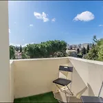 Grand appartement doté d\'une terasse avec magnifique vue
